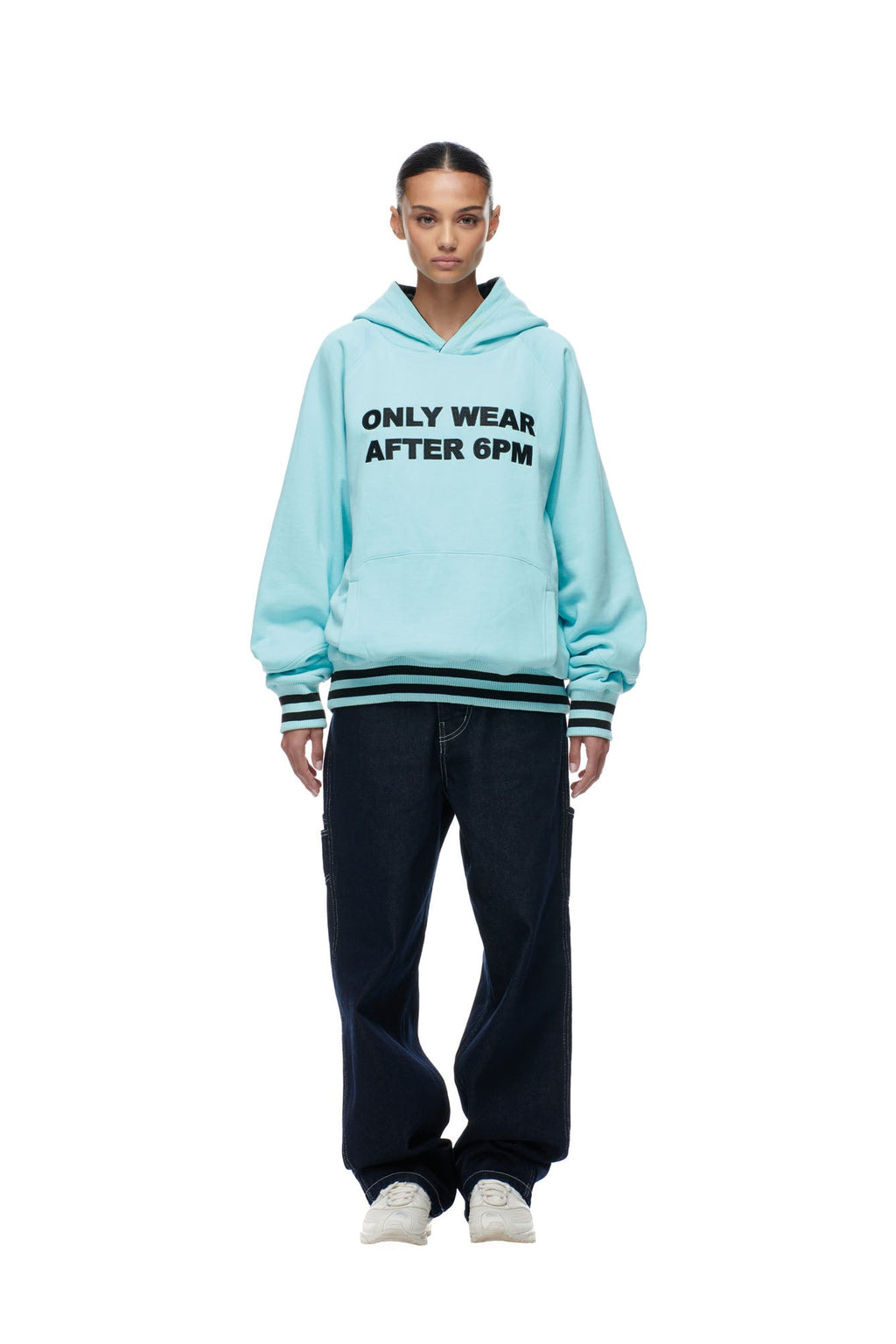 NUR WENDBAREN HOODIE SCHWARZ/TÜRKIS TRAGEN